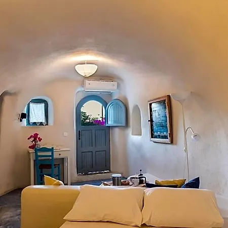 ホテル Caveland Santorini Island