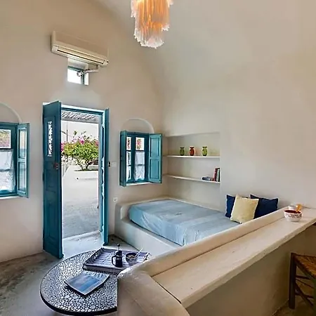Caveland ホテル Santorini Island
